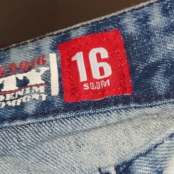 Jean shorts - Picture 3 of 3